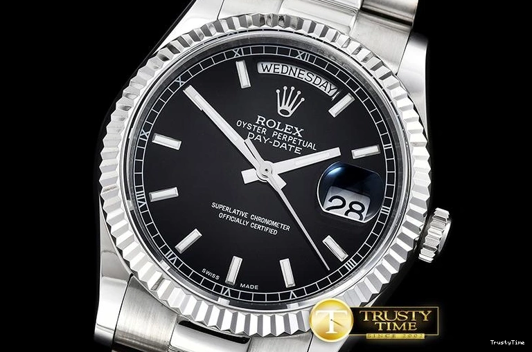0713 RDD0215D – DayDate 36mm Chic 687